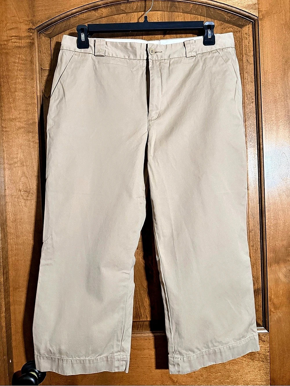 Gap Women’s Cropped Khakis Size 14 Like New